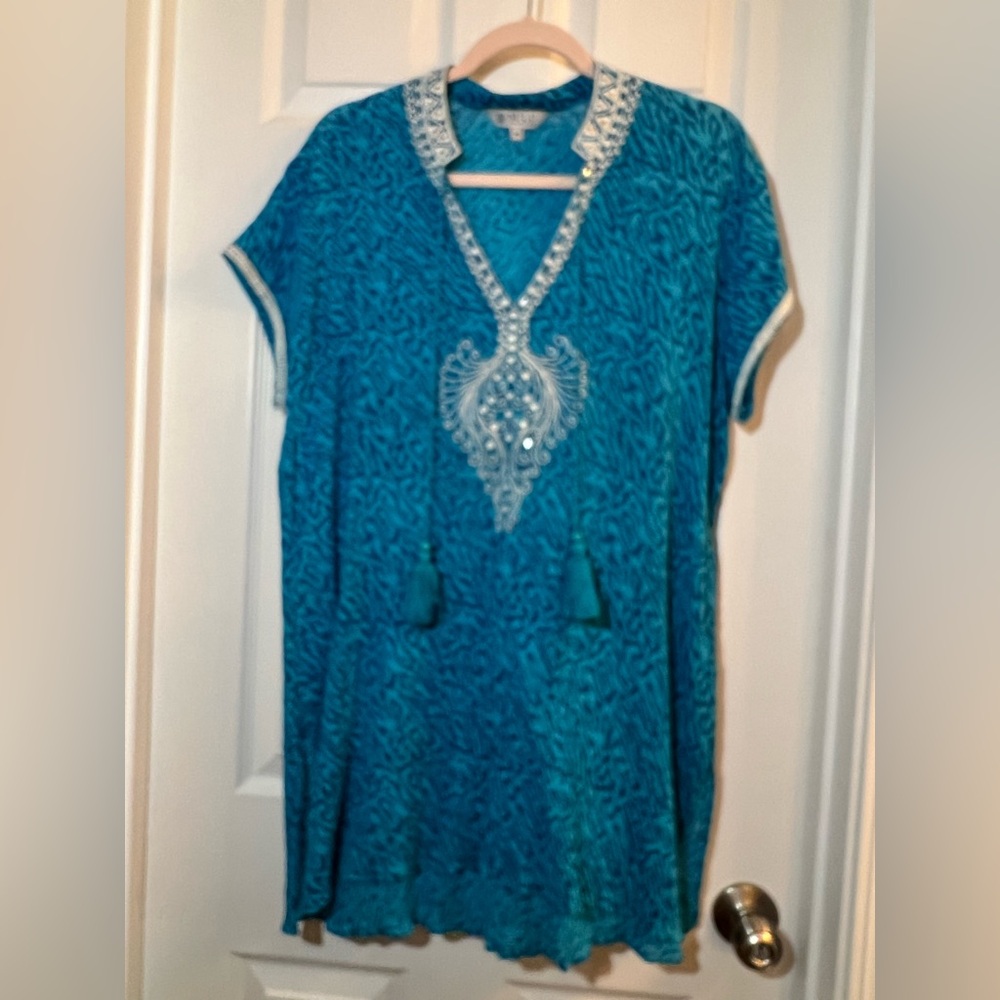 🦋 NWOT Beautiful Blue and white Sulu top or Coverup  size 14